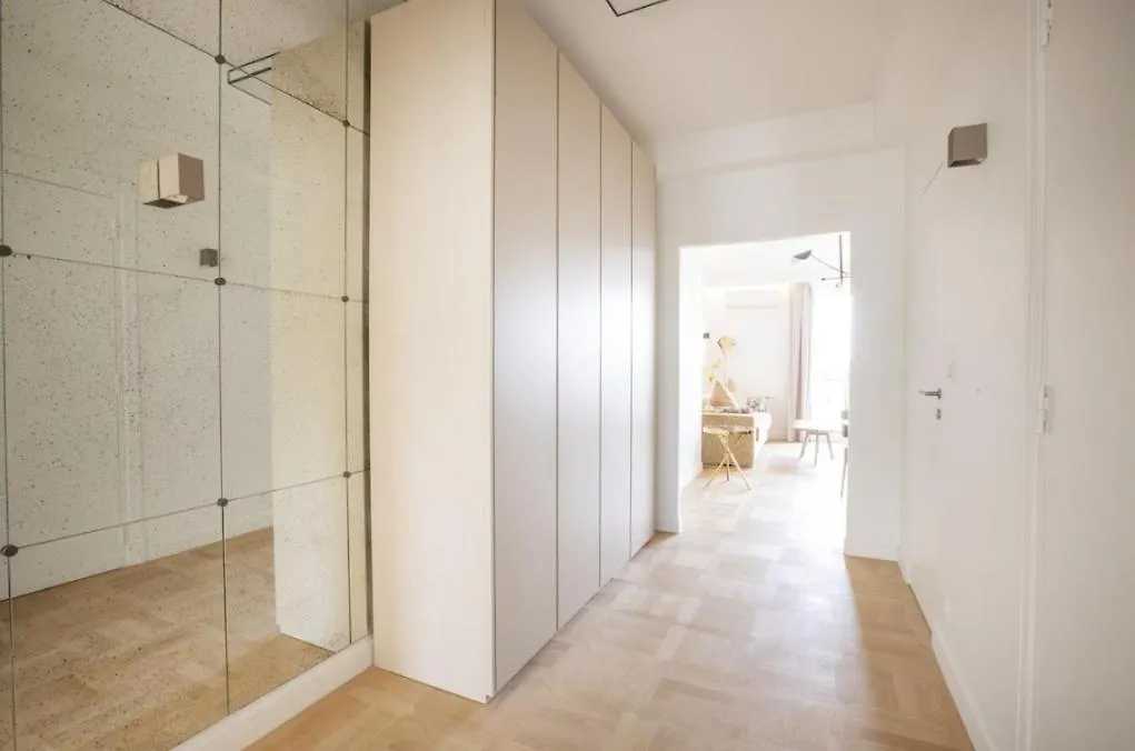 Jolie Appartement Paris Champs Elysee 0*,  França