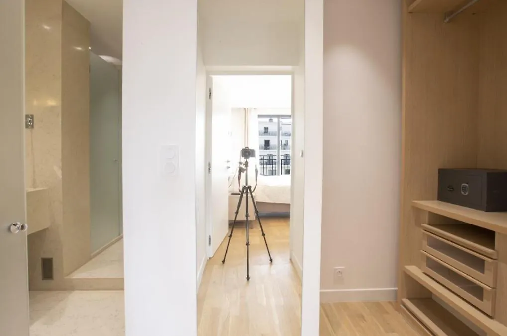 Jolie Appartement Paris Champs Elysee